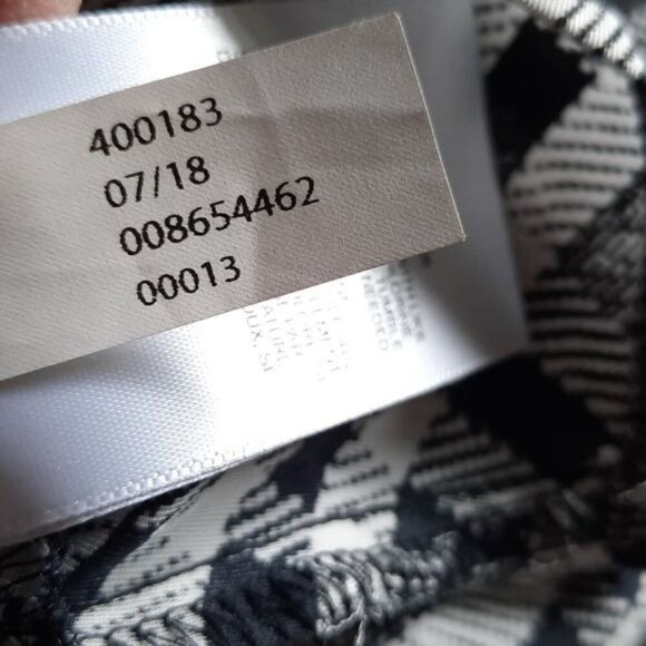 Express Black and White Fall Plaid Long Cuff Sleeve U Neckline Tunic Size S/P - Picture 5 of 6